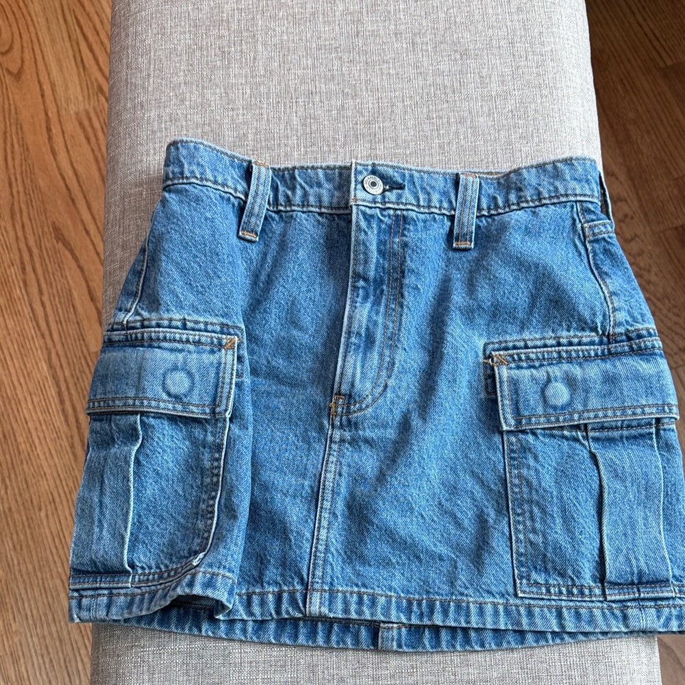 Abercrombie & Fitch High Rise Denim Skirt